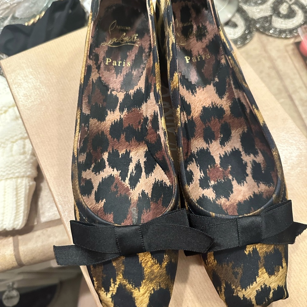 Christian Louboutin Leopard Pumps size 38 (8)